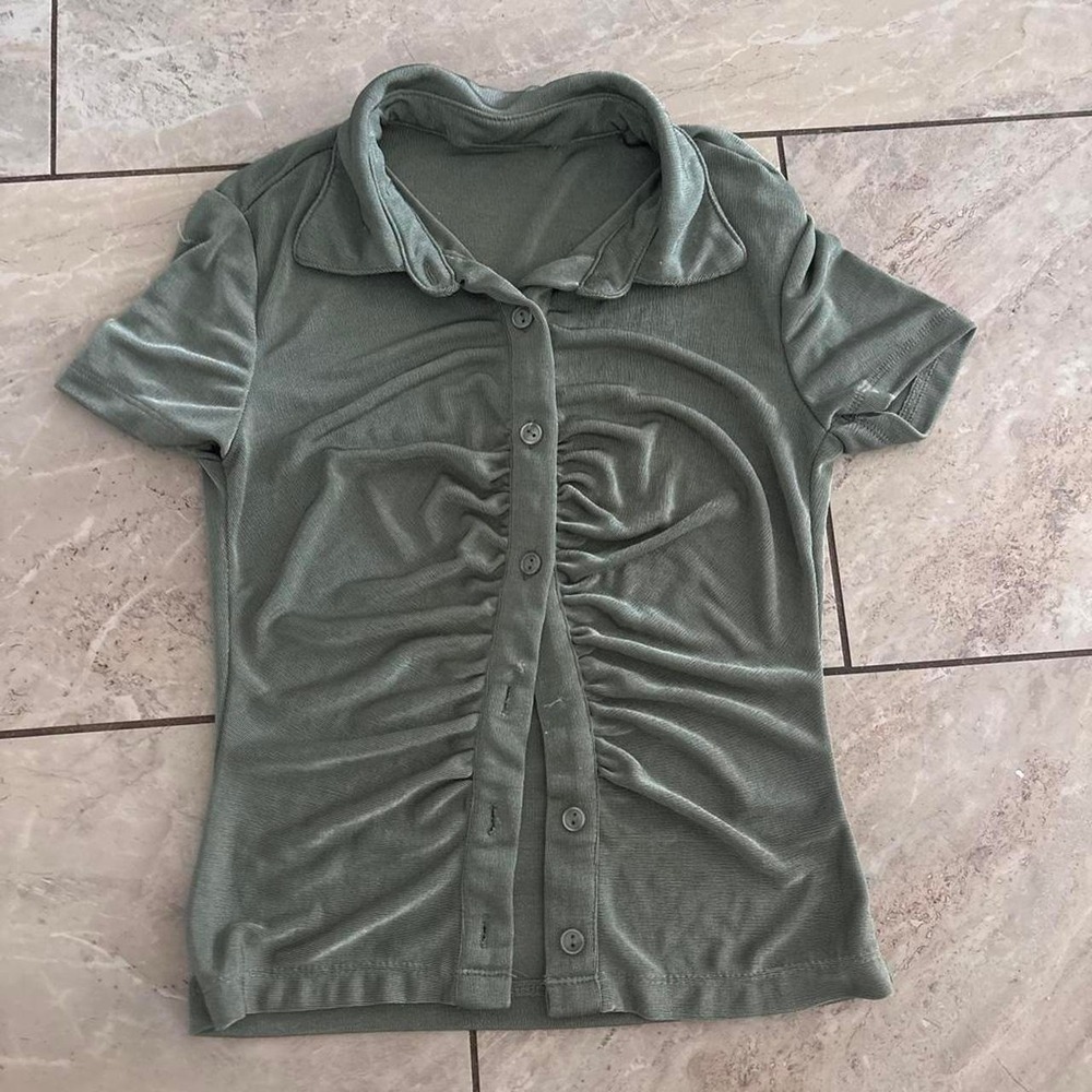 Unbranded Green Ruched Front Button Up Blouse Short Sleeve Ribbed Knit Top S